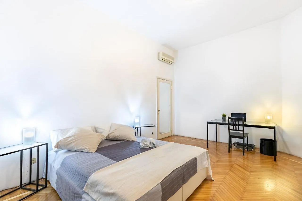 Appartamento Pacini - Affitti Brevi Italia Milano 0*,  Italia